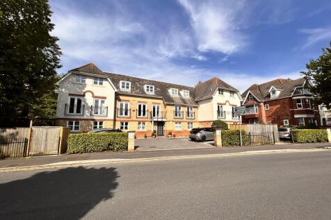 St Johns Road, Bournemouth 2 bed ground floor flat for sale