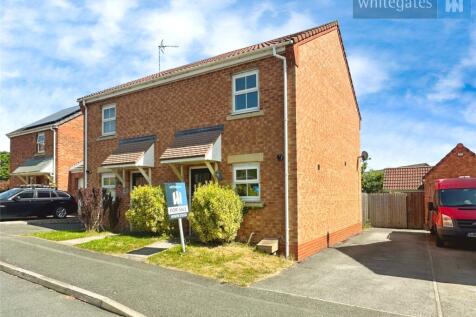 2 bedroom semi-detached house for sale
