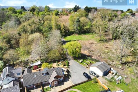 4 bedroom bungalow for sale