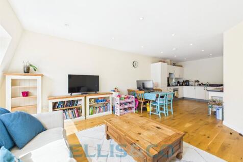 East Street, Tonbridge, Kent, TN9 2 bed apartment for sale