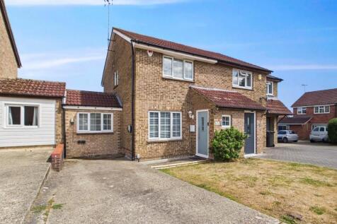 Cornwall Close, Tilehurst, Reading... 3 bed semi