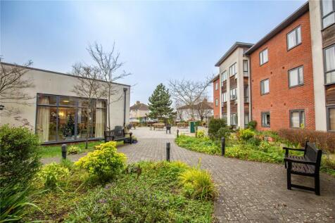 Ash Lea Court, Lyddington Road... 2 bed apartment for sale