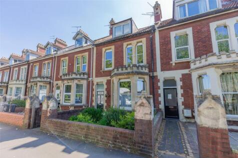 5 bedroom terraced house for sale
