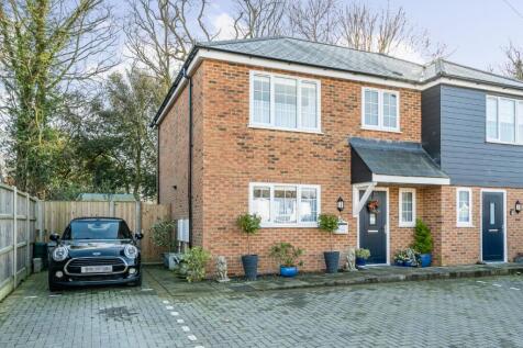The Street, Woodnesborough, Sandwich... 3 bed semi