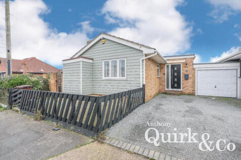 Maurice Road, Canvey Island, SS8 2 bed detached bungalow for sale