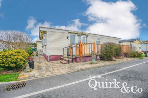 Creek Road, Canvey Island, SS8 3 bed park home for sale