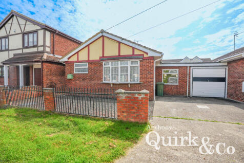 Griffin Avenue, Canvey Island, SS8 2 bed semi
