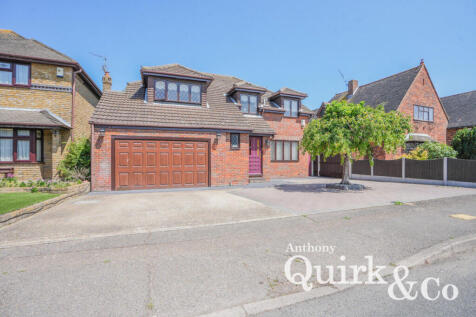 Castle View Road, Canvey Island, SS8 4 bed detached house for sale