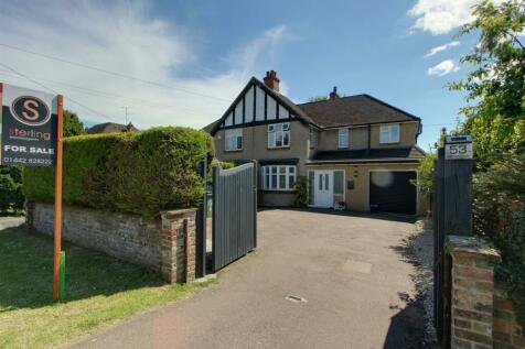 4 bedroom semi-detached house for sale