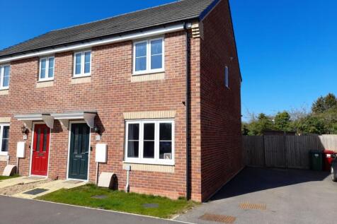 The Maltings, Kirton Lindsey... 3 bed semi