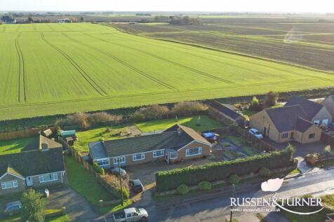 High Road, King's Lynn PE34 3 bed detached bungalow for sale