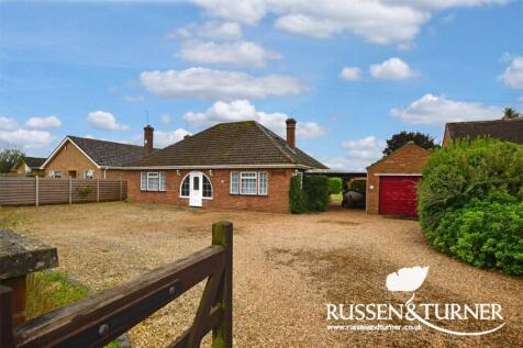 Lynn Road, King's Lynn PE32 4 bed detached bungalow for sale