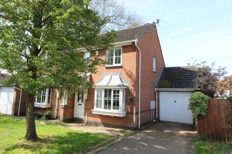 Gale Close, Lutterworth LE17 3 bed semi