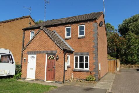 Rye Hill Avenue, Lutterworth LE17 2 bed semi