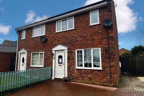 3 bedroom semi-detached house for sale