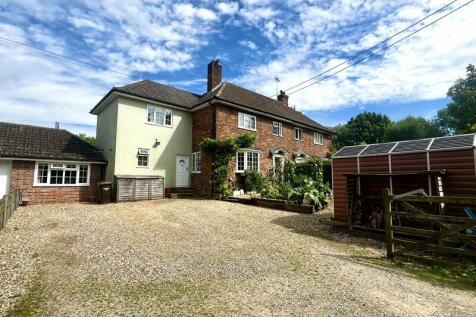 4 bedroom semi-detached house for sale