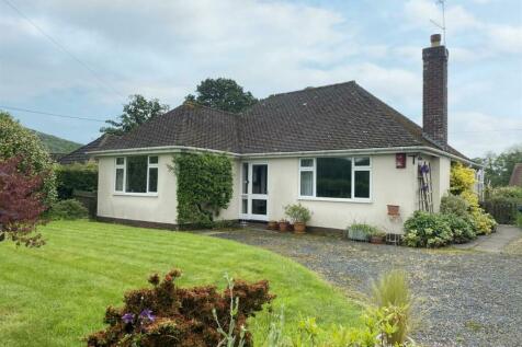 2 bedroom detached bungalow for sale