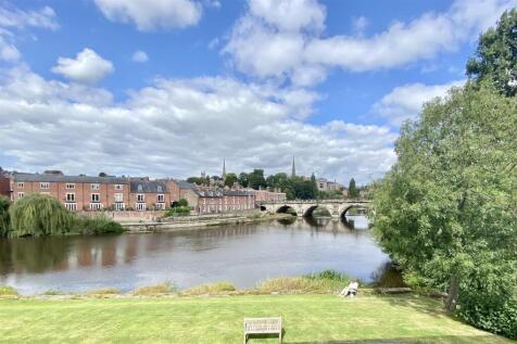 21 Thomas Court, Longden Coleham... 3 bed apartment for sale