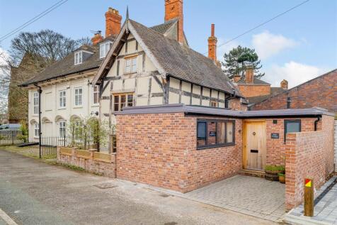 Park Cottage, Horsefair, Abbey... 2 bed townhouse for sale