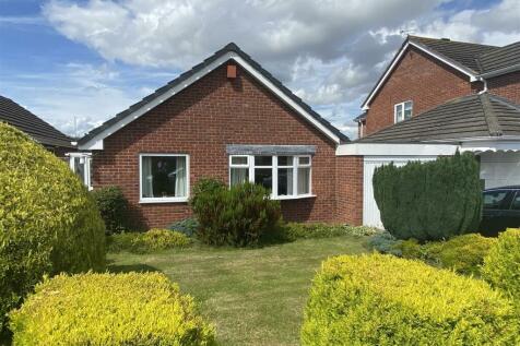 2 bedroom detached bungalow for sale