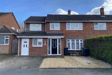 5 bedroom semi-detached house for sale