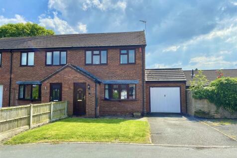 15 Orchard Drive, Minsterley... 3 bed semi