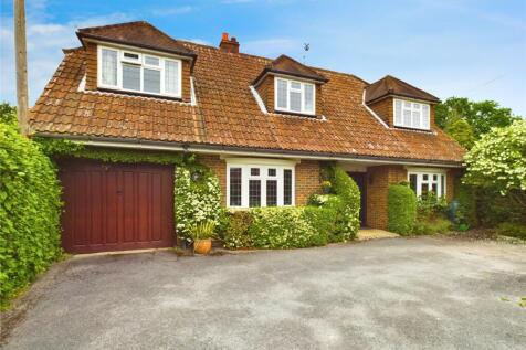 Windmill Road, Mortimer Common... 3 bed detached house for sale