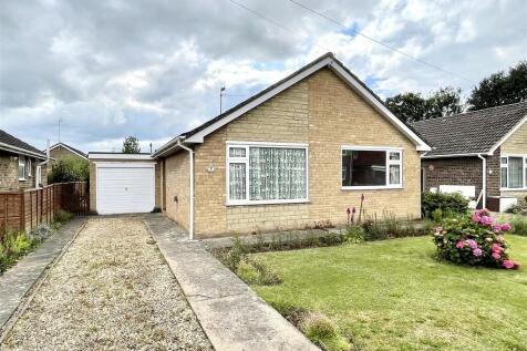 Wimberley Way, Pinchbeck 2 bed detached bungalow for sale