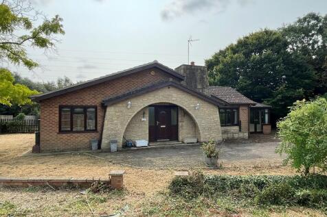 Bridge Lodge, South Drove. Spalding... 3 bed detached bungalow for sale