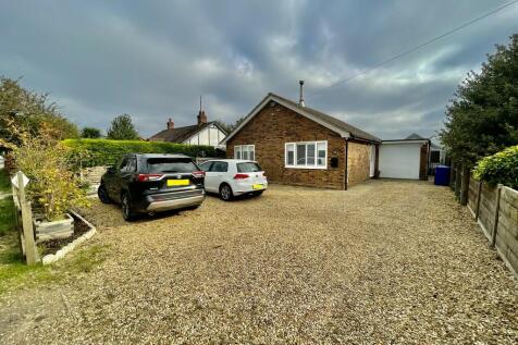 2 bedroom detached bungalow for sale