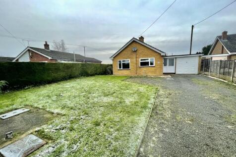 Siltside, Gosberton Risegate 2 bed detached bungalow for sale