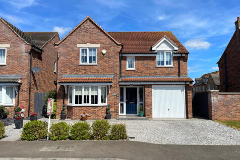 5 bedroom detached house for sale