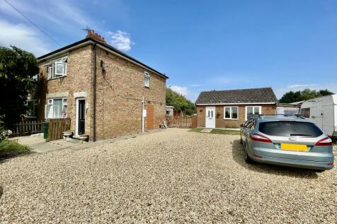 Clough Road, Holbeach Clough 3 bed semi