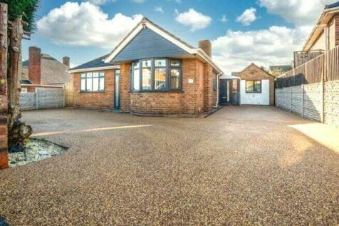 3 bedroom detached bungalow for sale