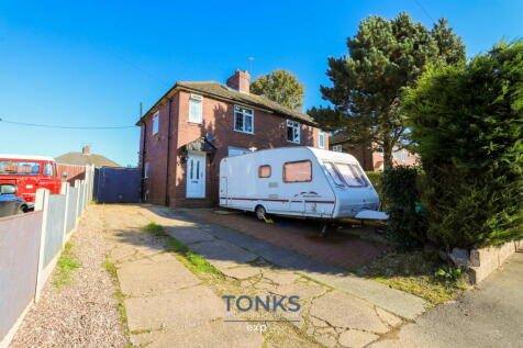 Barnfield Road, Halesowen B62 3 bed semi