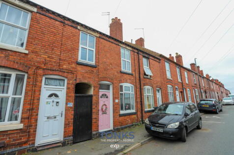 Highfield Road, Rowley Regis B65 3 bed terraced house for sale