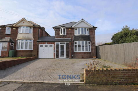 Summerfields Avenue, Halesowen B62 3 bed detached house for sale