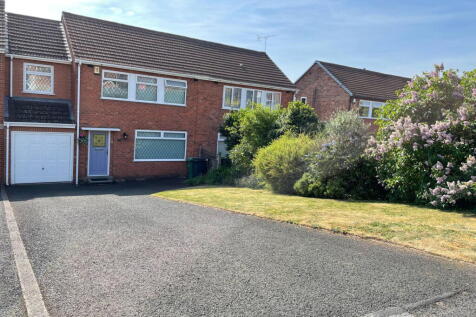 4 bedroom semi-detached house for sale