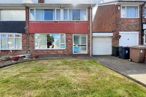 Malvern Road, North Shields, Tyne and... 3 bed semi