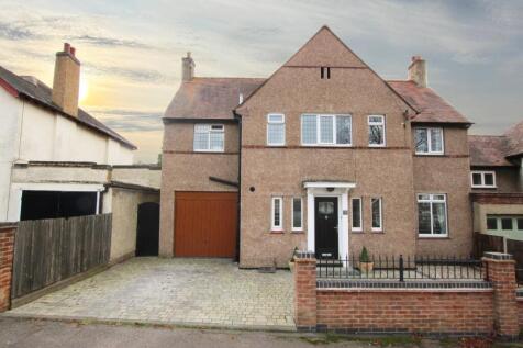 Blandford Avenue, Kettering... 4 bed detached house for sale