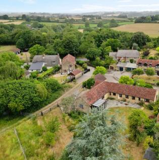 4 bedroom bungalow for sale