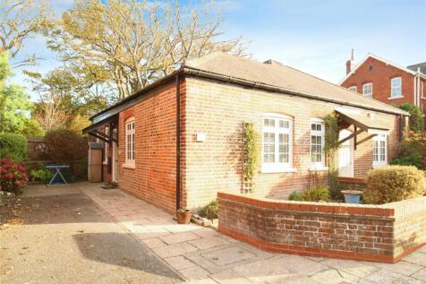 Wellington Court, Weymouth, Dorset, DT4 1 bed bungalow for sale