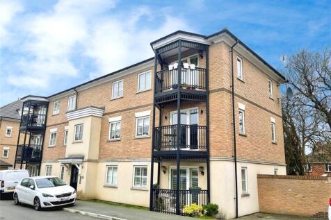 Buckingham Road, Epping, Essex, CM16 2 bed apartment for sale