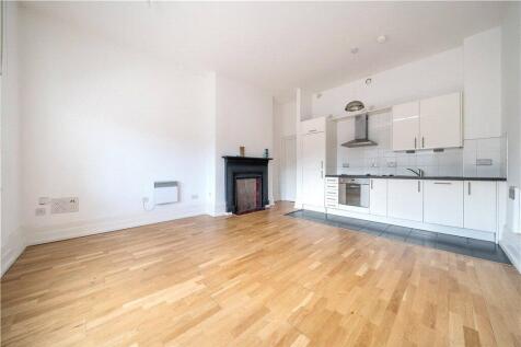 Studio flat for sale