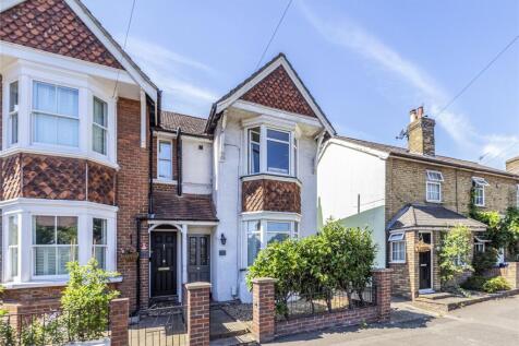 Eastworth Road, Chertsey KT16 3 bed semi