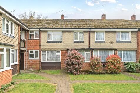 Brighton Road, Surrey KT15 3 bed terraced house for sale