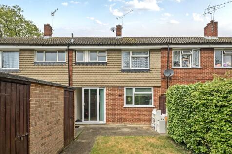 Brighton Road, Surrey KT15 3 bed terraced house for sale