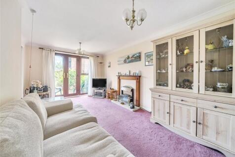 St. Georges Road, Surrey KT15 1 bed retirement property for sale