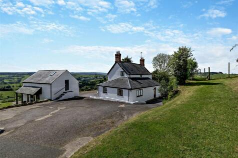 Clawddnewydd, Ruthin, Denbighshire 3 bed equestrian property for sale