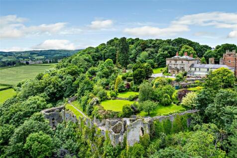 Bull Lane, Denbigh, Denbighshire 8 bed link detached house for sale